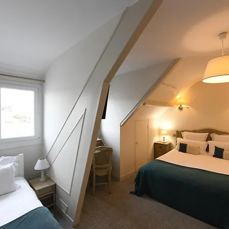 Cit'hotel La Julia 3* Агон-Кутенвиль