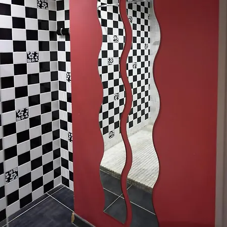 Отель Cit'hotel La Julia Агон-Кутенвиль