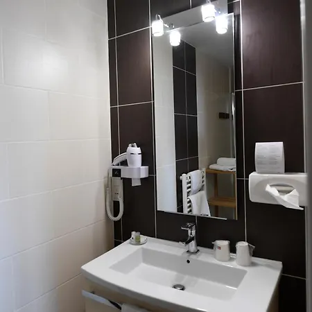 Cit'hotel La Julia Hotel