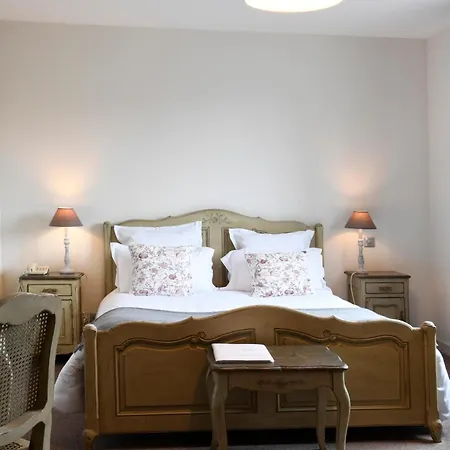 Отель Cit'hotel La Julia Агон-Кутенвиль