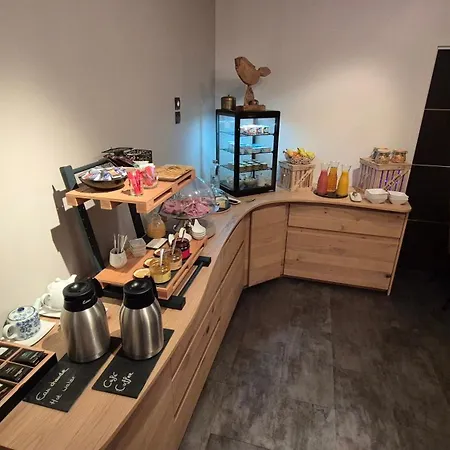 Отель Cit'hotel La Julia