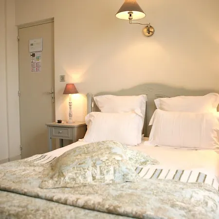 Cit'hotel La Julia 3* Агон-Кутенвиль