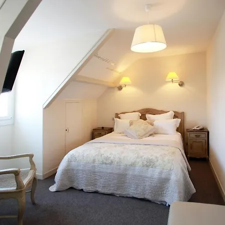 Cit'hotel La Julia Агон-Кутенвиль