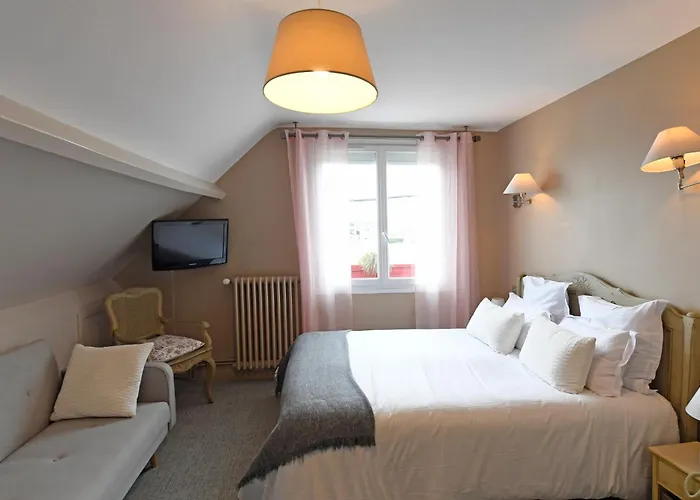 Отель Cit'hotel La Julia Агон-Кутенвиль