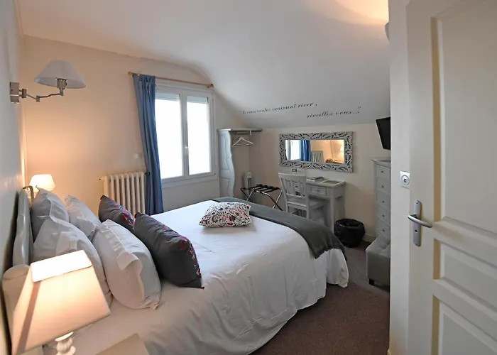 Cit'hotel La Julia Отель