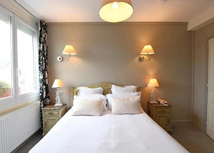 Отель Cit'hotel La Julia