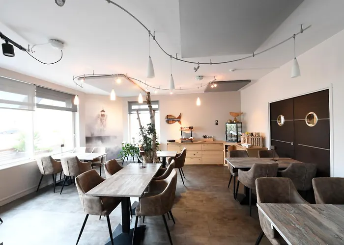 Отель Cit'hotel La Julia Агон-Кутенвиль