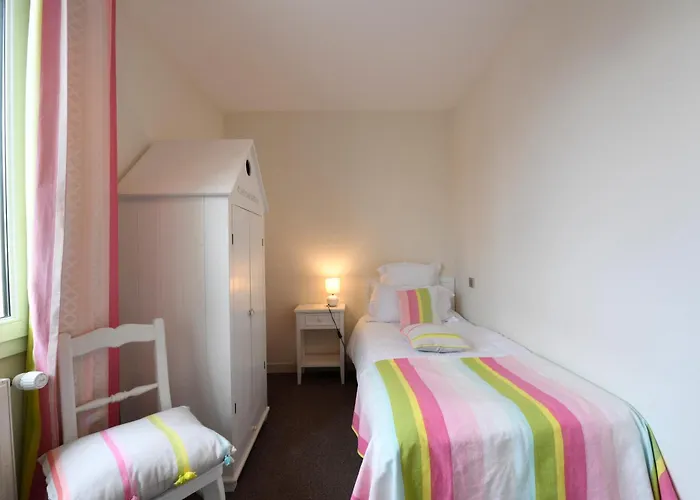 Отель Cit'hotel La Julia