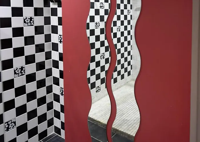 Отель Cit'hotel La Julia Агон-Кутенвиль