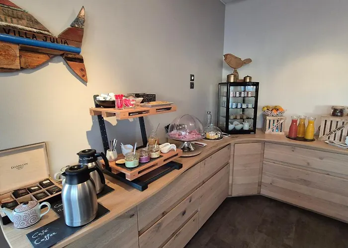 Cit'hotel La Julia Отель