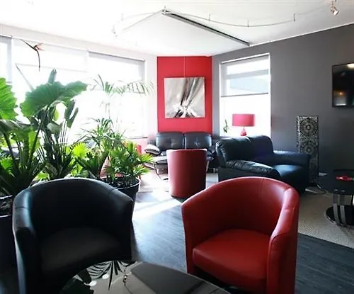 Cit'hotel La Julia Отель Агон-Кутенвиль